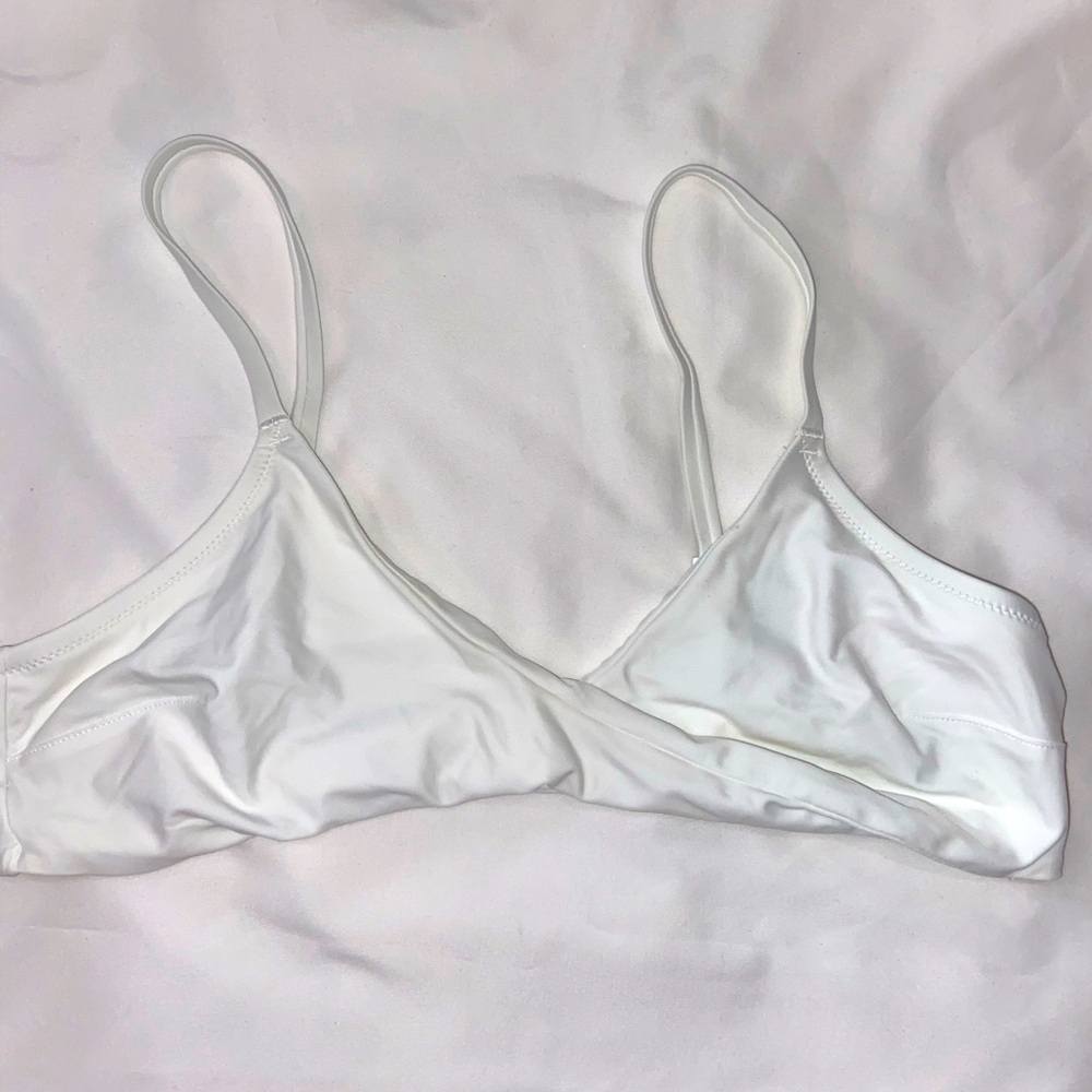 Aerie Twisted Bikini Top 🤍